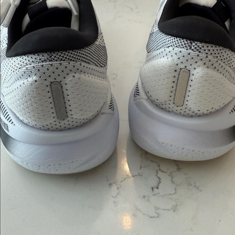Brooks GTS Adrenaline White/Grey Running Shoes - Picture 4 of 9